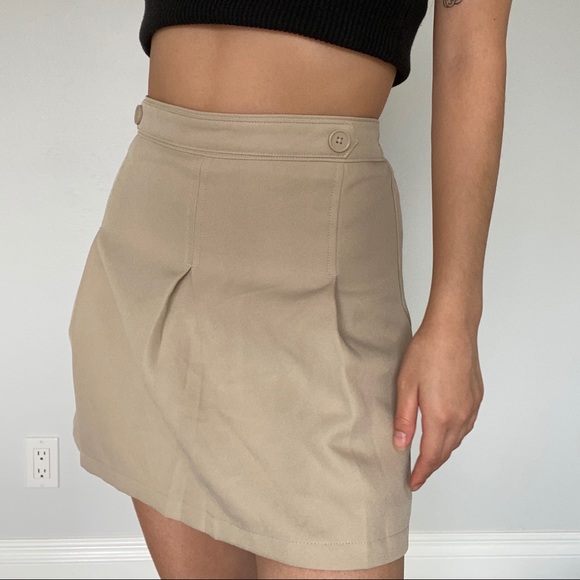 Y2k Khaki Skirt 💫 - Picture 1 of 4